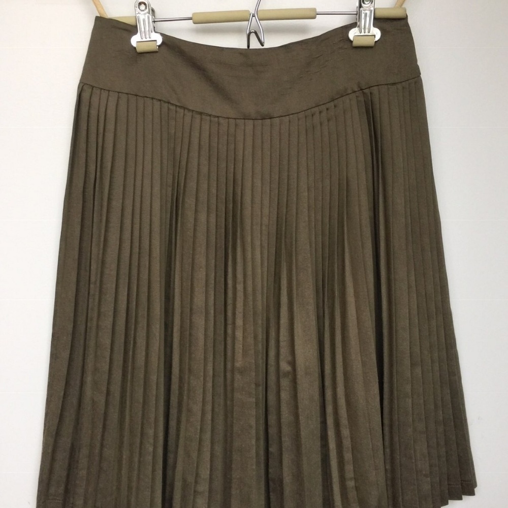 SOLD!!! Pleated A-Line skirt size S